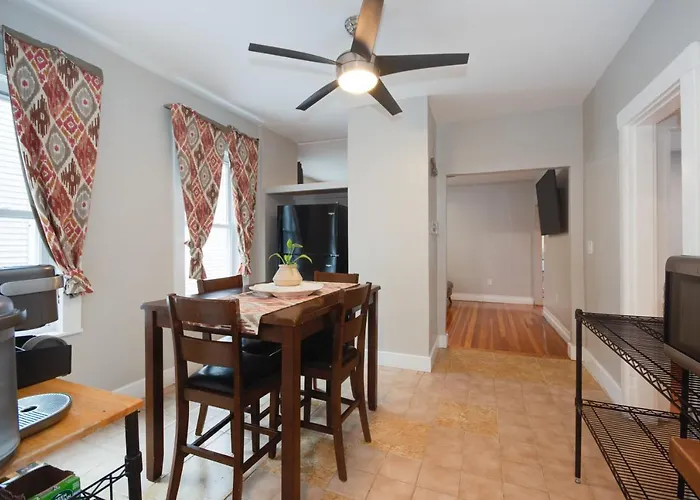 Boston Queen Bedroom